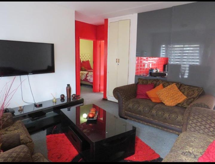 2 Bedroom Property for Sale in Langenhovenpark Free State